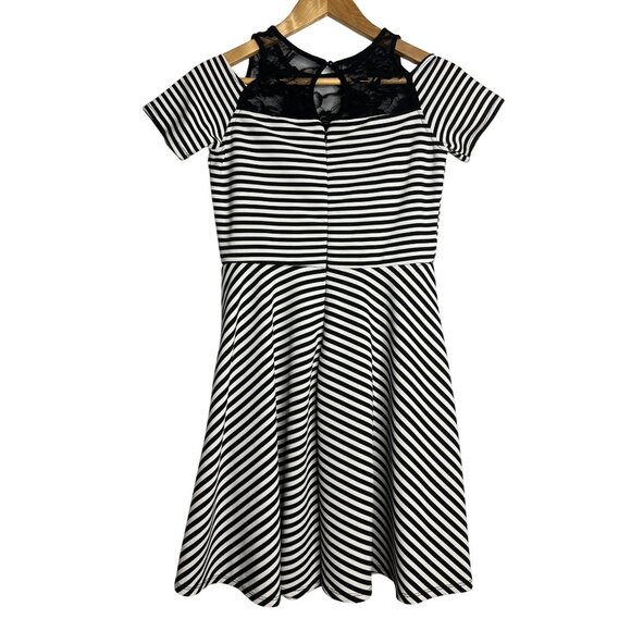 Ava & Yelly Black White Striped Cold-Shoulder Dress Lace Neckline Fit & Flare Si - Picture 2 of 16